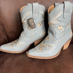 Dingo Women’s Primrose Light Blue Western Booties- Brand New!!! Size 9